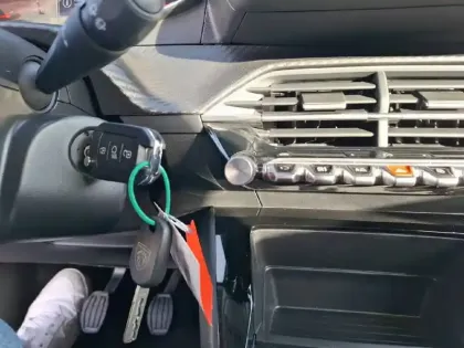 Photo 47 Peugeot 208  100 S&S BVM6