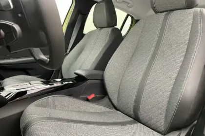 Photo 12 Peugeot 208  Hybrid 100 e-DCS6