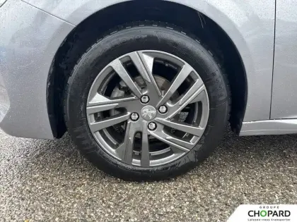 Photo 53 Peugeot 208  PureTech 75 S&S BVM5