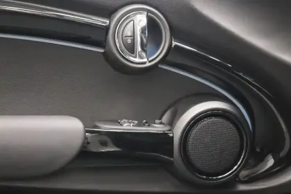 Photo 35 Mini Mini Hatch 3 Portes Cooper SE 184 ch