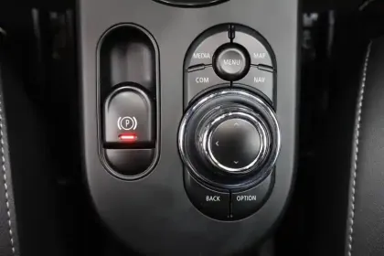 Photo 32 Mini Mini Hatch 3 Portes Cooper SE 184 ch