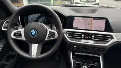 Photo 12 BMW Serie 3 Touring 330e 292 ch BVA8