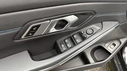 Photo 14 BMW Serie 3 Touring 330e 292 ch BVA8