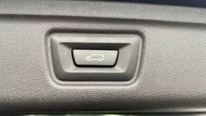 Photo 8 BMW Serie 3 Touring 330e 292 ch BVA8