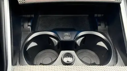 Photo 36 BMW Serie 3 Touring 330e 292 ch BVA8