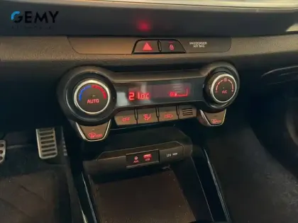 Photo 17 Kia Stonic  1.0 T-GDi 120 ch ISG DCT7