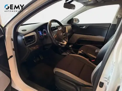 Photo 8 Kia Stonic  1.0 T-GDi 120 ch ISG DCT7