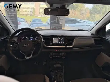 Photo 7 Kia Stonic  1.0 T-GDi 120 ch ISG DCT7