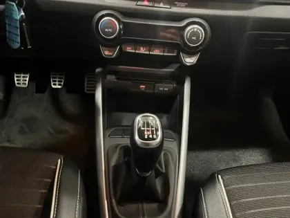 Photo 12 Kia Stonic  1.0 T-GDi 120 ch MHEV iBVM6