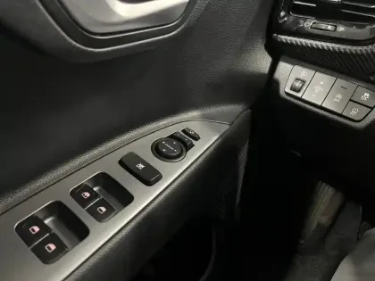 Photo 23 Kia Stonic  1.0 T-GDi 120 ch MHEV iBVM6