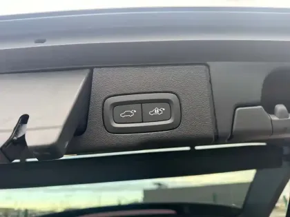 Photo 8 Volvo Xc60  T6 AWD Hybride rechargeable 253 ch+145 ch Geartronic 8