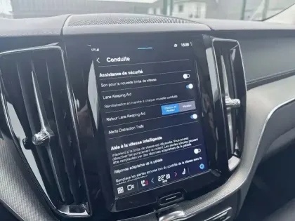 Photo 18 Volvo Xc60  T6 AWD Hybride rechargeable 253 ch+145 ch Geartronic 8