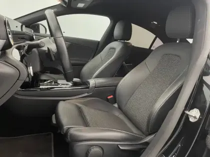 Photo 14 Mercedes CLA  Coupé 200 d 8G-DCT