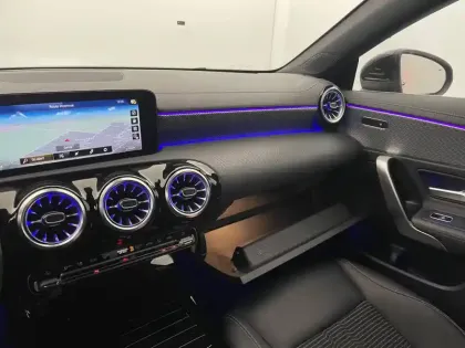 Photo 25 Mercedes CLA  Coupé 200 d 8G-DCT