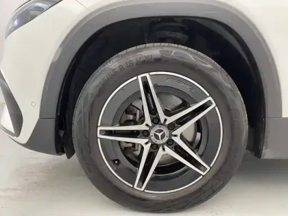 Photo 17 Mercedes EQB  350 4Matic