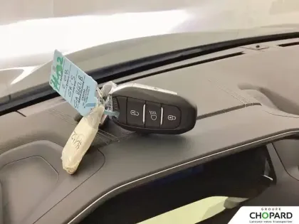 Photo 13 Peugeot 208  PureTech 130 S&S EAT8