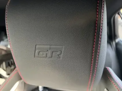 Photo 17 Toyota Corolla 1.8L 140 CH GR SPORT MY25 14