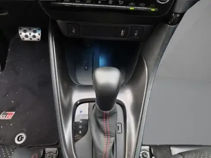 Photo 14 Toyota Yaris Hybride 116h GR SPORT