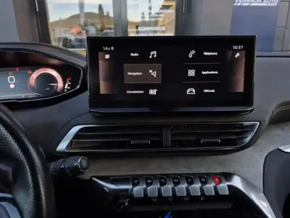 Photo 41 Peugeot 3008 II PureTech 130 S&amp;S GT