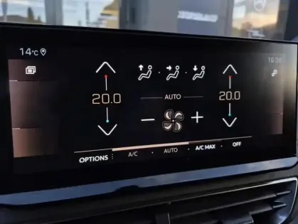 Photo 38 Peugeot 3008 II PureTech 130 S&amp;S GT