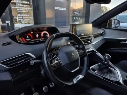 Photo 19 Peugeot 3008 II PureTech 130 S&amp;S GT