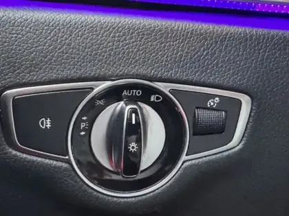 Photo 11 Mercedes Classe E Break 220 d AMG Line