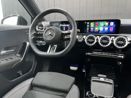 Photo 6 Mercedes Classe A 200 d AMG Line