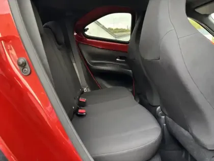 Photo 12 Toyota Aygo 1.0 VVT-i 72 Design CVT