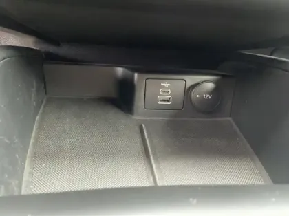 Photo 19 Ford Kuga 2.5 Duratec 190ch FHEV E85 ST-Line X BVA