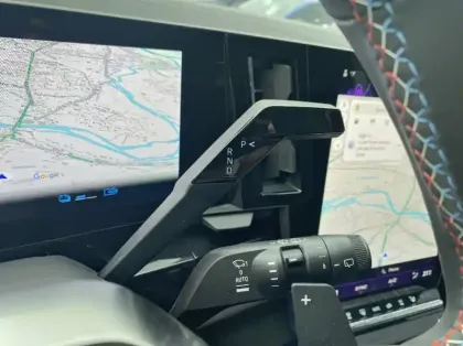 Photo 7 Renault Austral 1.2 E-Tech full hybrid 200ch esprit Alpine - 25