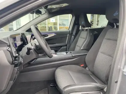 Photo 9 Renault Austral 1.2 E-Tech full hybrid 200ch esprit Alpine - 25