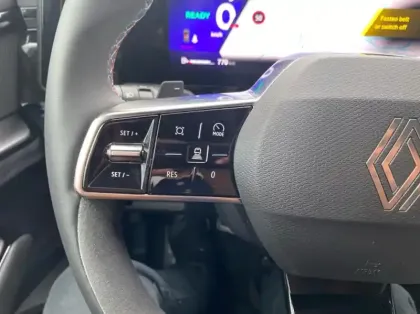 Photo 15 Renault Austral 1.2 E-Tech full hybrid 200ch esprit Alpine - 25