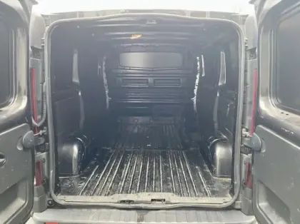 Photo 8 Renault Trafic Fourgon Fg L1H1 2T8 2.0 Blue dCi 130ch Confort