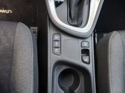 Photo 19 Toyota Yaris Hybride 116h Dynamic MY22