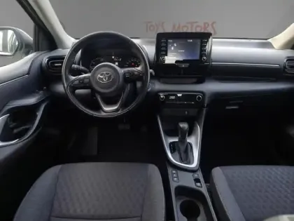 Photo 10 Toyota Yaris Hybride 116h Dynamic MY22