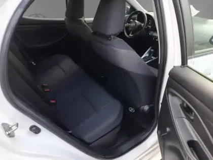 Photo 23 Toyota Yaris Hybride 116h Dynamic MY22