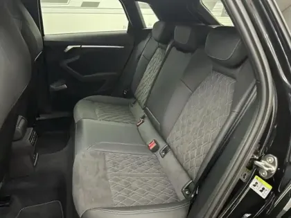 Photo 13 Audi A3  Sportback 45 TFSI e 245ch Competition S tronic 6