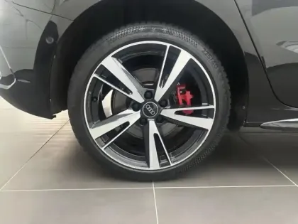 Photo 11 Audi A3  Sportback 45 TFSI e 245ch Competition S tronic 6