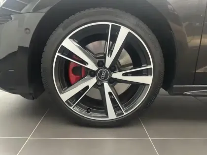 Photo 9 Audi A3  Sportback 45 TFSI e 245ch Competition S tronic 6