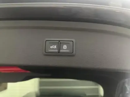 Photo 7 Audi A3  Sportback 45 TFSI e 245ch Competition S tronic 6