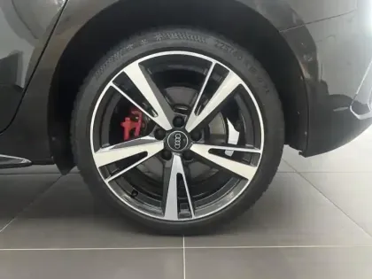 Photo 8 Audi A3  Sportback 45 TFSI e 245ch Competition S tronic 6