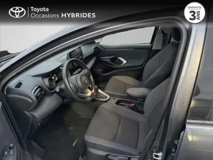 Photo 11 Toyota Yaris  116h Design 5p