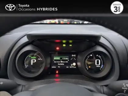 Photo 8 Toyota Yaris  116h Design 5p