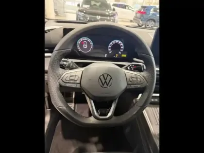 Photo 14 Volkswagen T-roc  1.5 eTSI 150ch R-Line DSG7