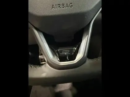 Photo 13 Volkswagen T-roc  1.5 eTSI 150ch R-Line DSG7