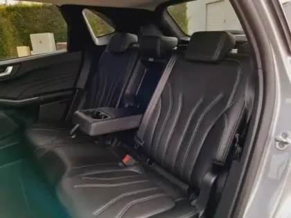 Photo 14 Ford Kuga  2.5 Duratec 190ch FHEV E85 Vignale BVA