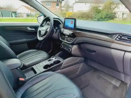 Photo 11 Ford Kuga  2.5 Duratec 190ch FHEV E85 Vignale BVA