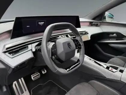 Photo 8 Peugeot 5008  Hybrid 145ch GT e-DCS6