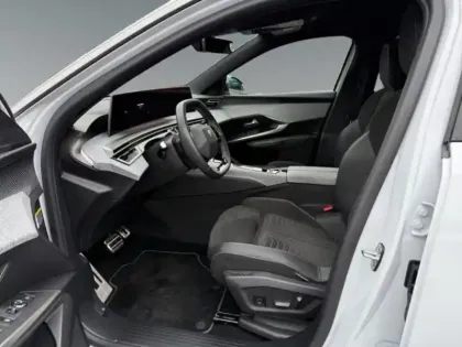 Photo 7 Peugeot 5008  Hybrid 145ch GT e-DCS6