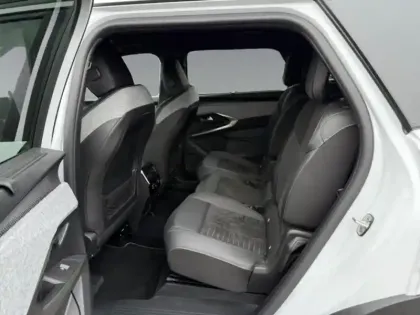 Photo 11 Peugeot 5008  Hybrid 145ch GT e-DCS6